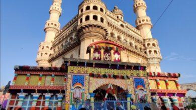 A Hindu temple adjacent to a Muslim structure.. what does history say?