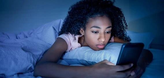 Are you falling asleep while using your mobile at night?!