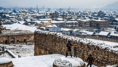 Fresh snowfall shuts highways in Kashmir, affects flight operations