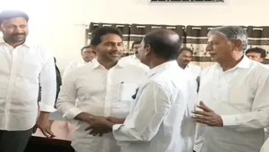 Jagan Mohan Reddy addresses YSRCP leaders ahead of Andhra local body polls