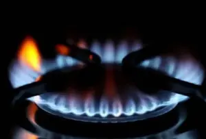 India natural gas import bill rises 23 per cent to $8.5 billion during April to September 2026.