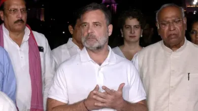 Rahul Gandhi and President Droupadi Murmu amid the political controversy over electoral irregularities.